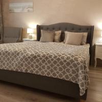 2 Bedroom Lux Apartments, отель в Риге, в районе Плявниеки
