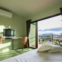 Home Phang-Nga Guesthouse, hotel in Phang nga
