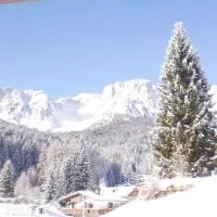 Tur Appartamenti, hotel v mestu Padola