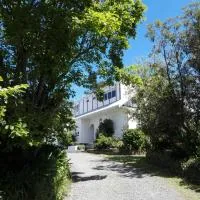 Purple Hen Country Lodge, viešbutis mieste Katikati