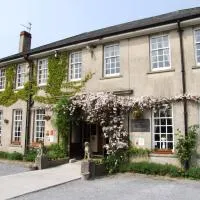 Ty Newydd Country Hotel, отель в городе Hirwaun