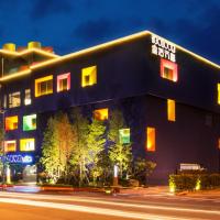 Icolour Villa Motel, hotel in Nantun District, Taichung