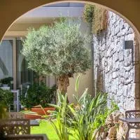 Domu Noa Hotel, hotel Villasimiusban