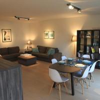 NEW Design apartment in Brussels, hotel in Sint-Jans-Molenbeek / Molenbeek-Saint-Jean, Brussels