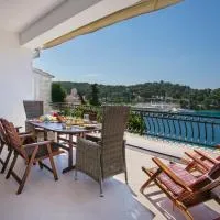 Golden view luxury apartment, hotel a Maslinica
