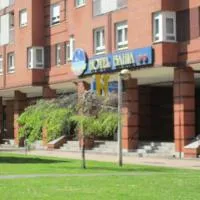 Hotel Bahia – hotel w mieście Gijón