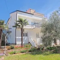 Apartments Zarko, hotel v destinácii Brzac