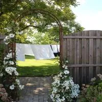 Safine B&B, hotel em Fåborg