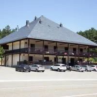 Complejo O Piñeiral A Fonsagrada, hotel en Fonsagrada
