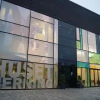 Hotel DGI-Huset Herning, hotel di Herning