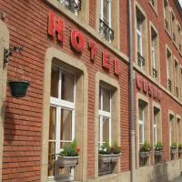Hotel César climatisation dans la majorité des chambres Centre-ville Gare Charleville-Mézières、シャルルヴィル・メジエールのホテル