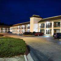 Quality Inn & Suites Fayetteville I-95, hotel perto de Aeroporto Regional de Fayetteville (Grannis Field) - FAY, Fayetteville