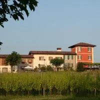 Alloggio Agrituristico CORTE SAN BIAGIO, hotell i Corno di Rosazzo