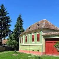 Casa Arthur, Transylvanian heritage house, hotell i Richişu
