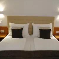 City Hotel Albrecht: Schwechat'ta bir otel