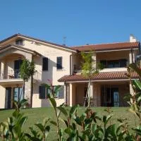 B&B CASA DEL BOSCHETTO, хотел в Torriana