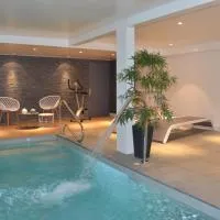 Viesnīca Hotel et Spa Les Cleunes Oléron pilsētā Sentrožāna Lebēna