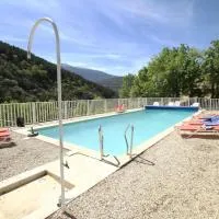 Chambre une fenêtre sur le Ventoux la Clue: Plaisians şehrinde bir otel