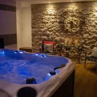 Logis hôtel Aux Berges de l'Aveyron, Hotel in Onet le Château