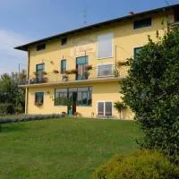 Agriturismo La Biandrina, מלון בCarpignano Sesia