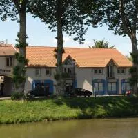 Logis Hôtel Les Pages, hotell i Lunéville