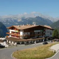 Hotel Bellavista, hotel in Canazei