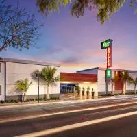 Studio Inn & Suites at Promenade Downey, hotel di Downey