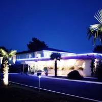 Logis Hôtel Le Capricorne, hotel v mestu Marmande