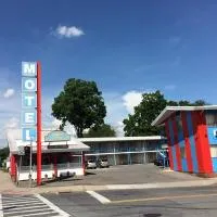 Village Motel, מלון בEllenville