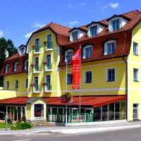 Hotel-Restaurant Kirchenwirt Aigen, hotel sa Aigen im Ennstal