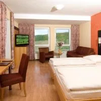 Burg-Hotel، فندق في Obermoschel