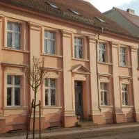 Bed&Breakfast Wagner "im Alten Pfarrhaus", hotel di Neuruppin