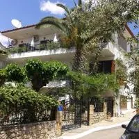 Ostria Maisonettes and Studios: Stoupa şehrinde bir otel
