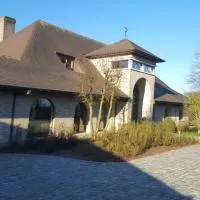 Villami, Hotel in Anzegem