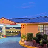 Super 8 by Wyndham Chipley, hotel i Chipley