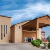 Super 8 by Wyndham Bastrop TX、バストロップのホテル