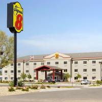 Super 8 by Wyndham Topeka at Forbes Landing, hotel near Forbes Field Airport - FOE, Topeka