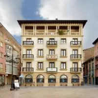 Musika Plaza – hotel w mieście Zarautz