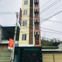 Huy Hoàng Hotel, hotel di Dồng Van
