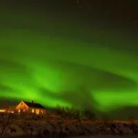 Lækjarkot Rooms and Cottages with Kitchen, hotel u gradu Borgarns