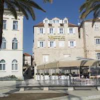 XII Century Heritage Hotel, hotel em Trogir