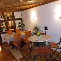 Hotel Garni Frohsinn, hotel in Uttwil