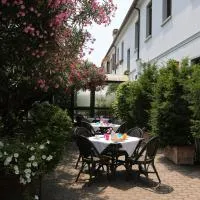 Hotel Il Granaio, hotel v destinaci Porto Mantovano