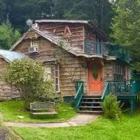 Rushing Stone Cottage: Jefferson şehrinde bir otel