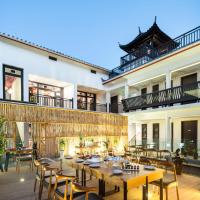 Lijiang Gemmer Hotel, khách sạn ở Lệ Giang