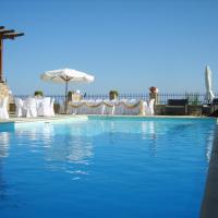 Yalis Hotel