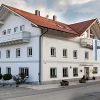 Hotel Wirtshaus am Schloss, hotel v destinácii Aicha vorm Wald