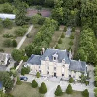 Château Rouillon d'Allest, hotel u gradu 'Chartrettes'