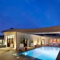L'Aubinière Hôtel Restaurant & Spa, hotel u gradu Saint-Ouen-les-Vignes