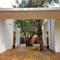 Aroundthetree Hermitage, hotel i Shitan